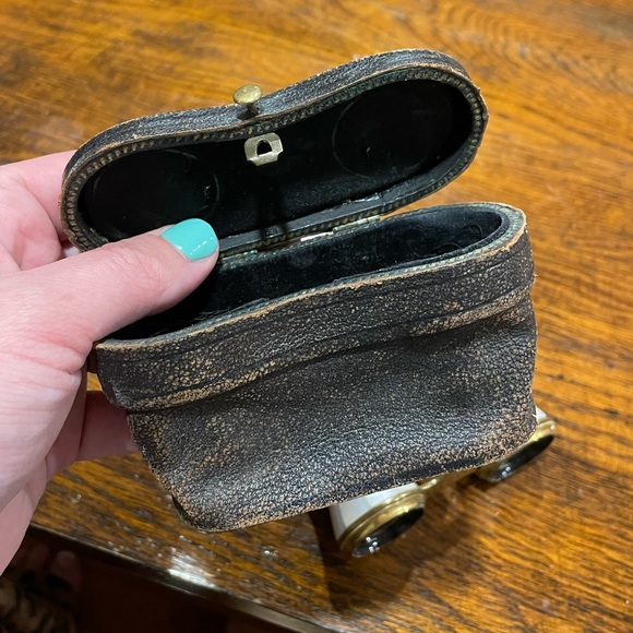 Antique French Opera Mother of Pearl glasses/binoculars - Picture 3 of 8